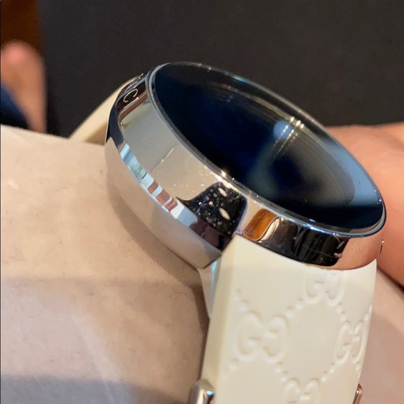 Gucci digital watch from the I-Gucci Collection - Picture 11 of 15